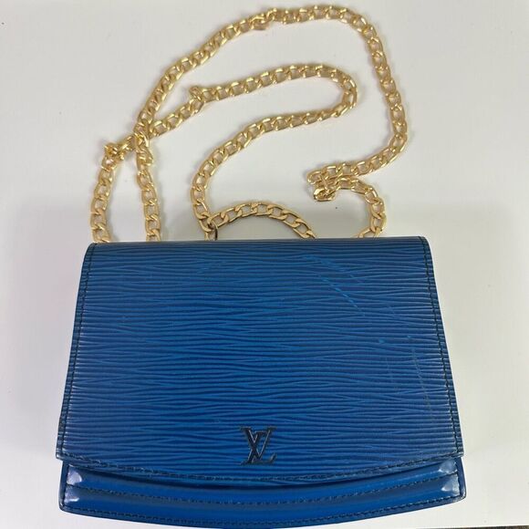 Louis Vuitton Blue Epi Tilsitt Bag Leather Waist Pouch - Picture 1 of 16